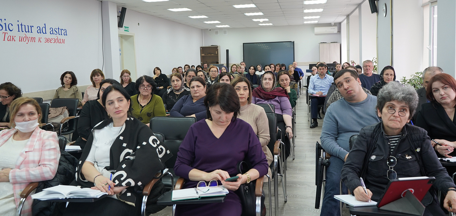 Региональный семинар с образовательными организациями, демонстрирующими признаки необъективности проведения ВПР прошел в ДИРО